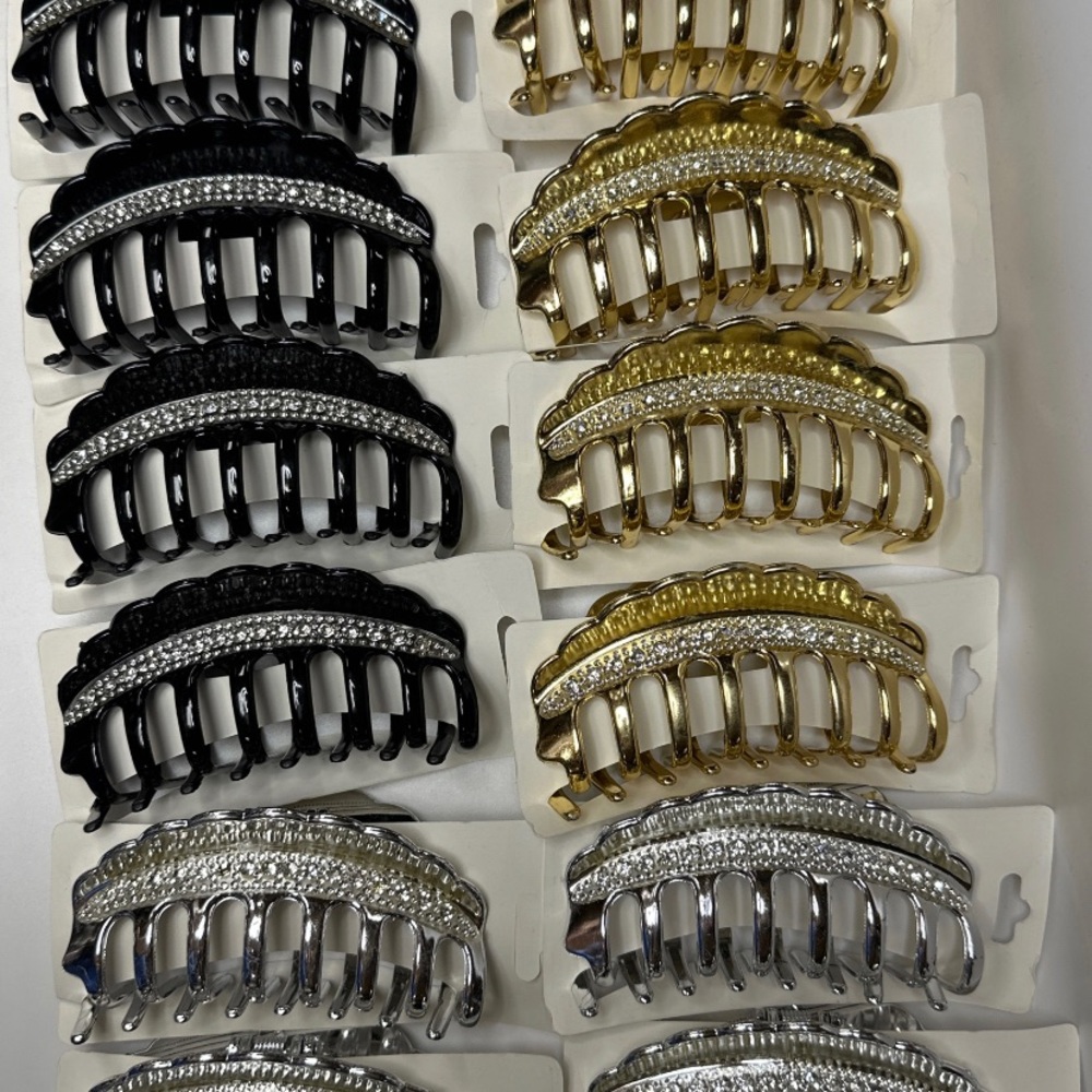 One dozen hair clips